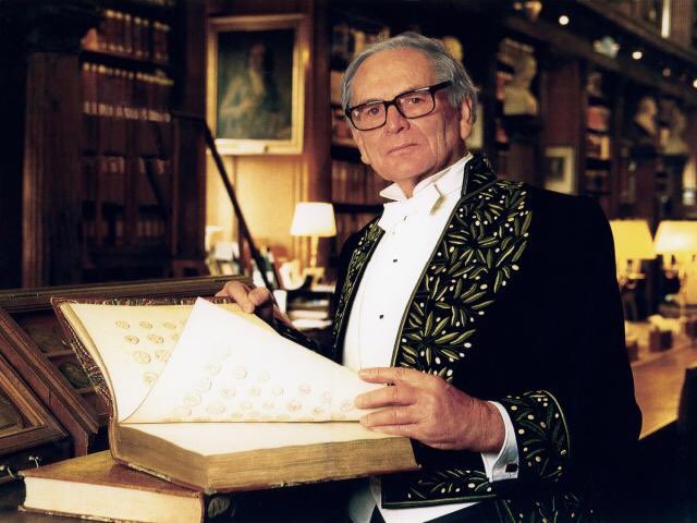 Pierre Cardin, an iconic French fashion designer passes away at 98